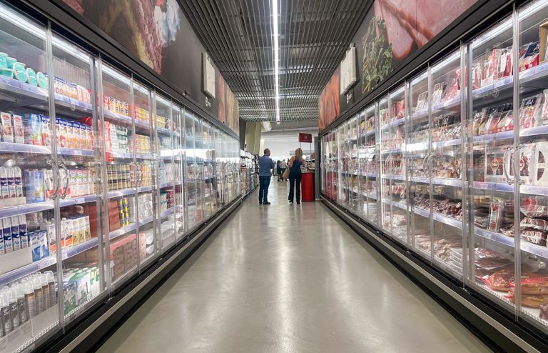 Eröffnung  von zwei neue Cash-and-Carry-Supermärkte in Andalusien mit DRR-Regalen | De Rigo Refrigeration