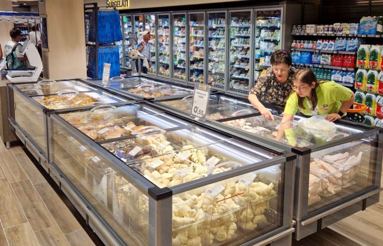 Kühlregale und Kühlzellen der Marke De Rigo im neuen Supermarkt DODECA' in Torre del Greco | De Rigo Refrigeration